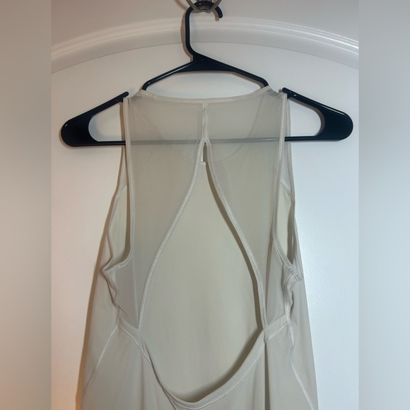 LULULEMON For The Run Open Back Cutout Mesh Tank Top Light Gray Size 4 - Picture 5 of 6